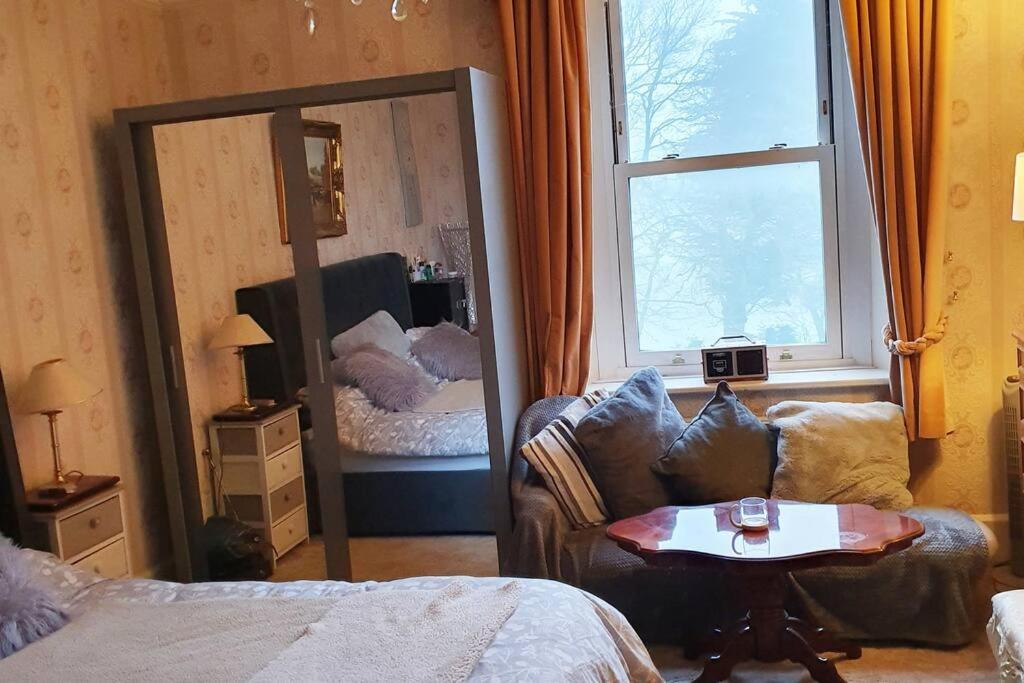 Country Manor House With Indoor Pool And Hot Tub Villa โรเชสเตอร์ ภายนอก รูปภาพ