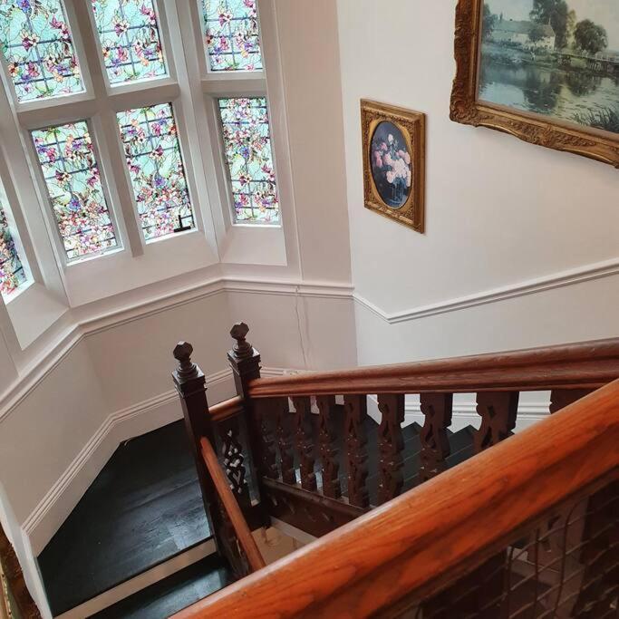Country Manor House With Indoor Pool And Hot Tub Villa โรเชสเตอร์ ภายนอก รูปภาพ