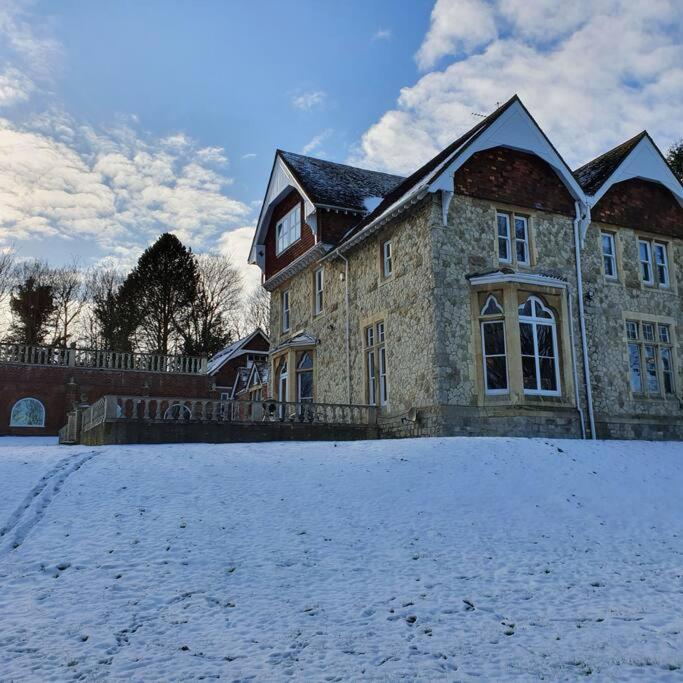 Country Manor House With Indoor Pool And Hot Tub Villa โรเชสเตอร์ ภายนอก รูปภาพ