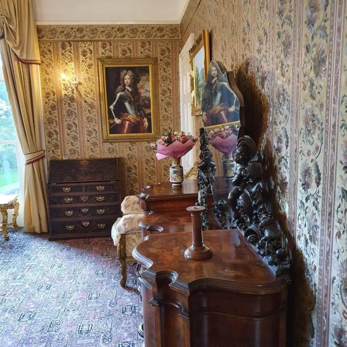 Country Manor House With Indoor Pool And Hot Tub Villa โรเชสเตอร์ ภายนอก รูปภาพ