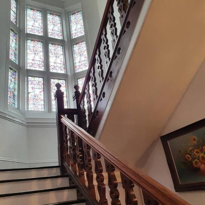 Country Manor House With Indoor Pool And Hot Tub Villa โรเชสเตอร์ ภายนอก รูปภาพ