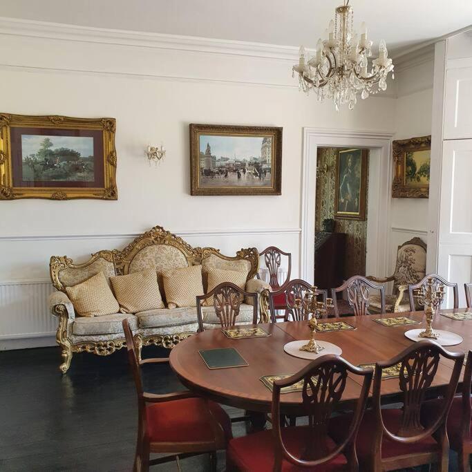 Country Manor House With Indoor Pool And Hot Tub Villa โรเชสเตอร์ ภายนอก รูปภาพ