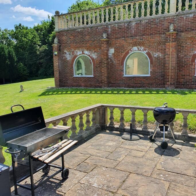 Country Manor House With Indoor Pool And Hot Tub Villa โรเชสเตอร์ ภายนอก รูปภาพ